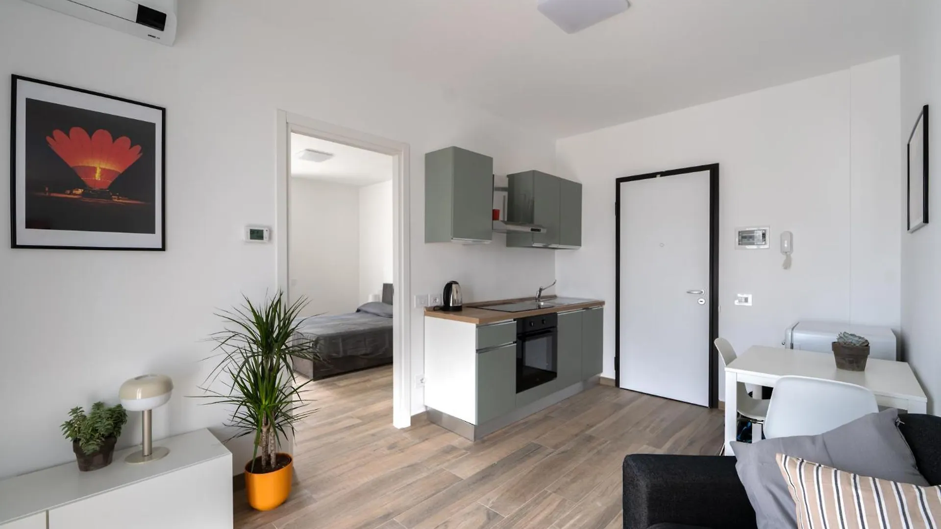 Apartment Villa Zina - Apt Verde - 10 Min From City Centre And Airport Bergamo Italy
