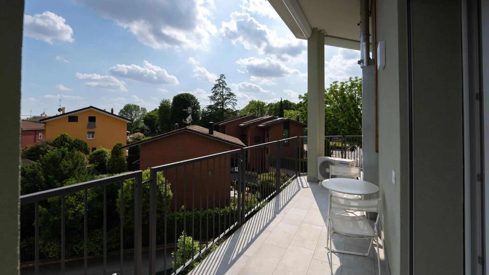 Apartment Villa Zina - Apt Verde - 10 Min From City Centre And Airport Bergamo