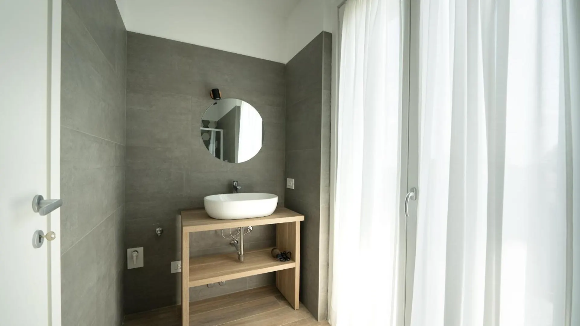 Villa Zina - Apt Verde - 10 Min From City Centre And Airport Bergamo 0*,  Italy